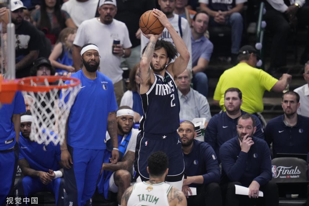 由中锋张伟 由中锋张伟