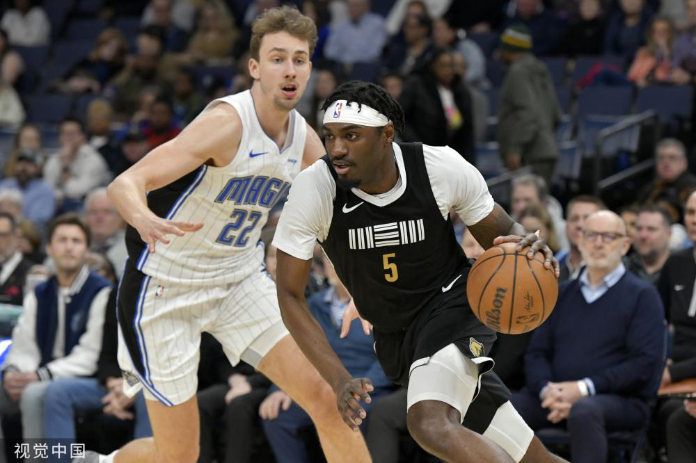 这不禁让人 这不禁让人