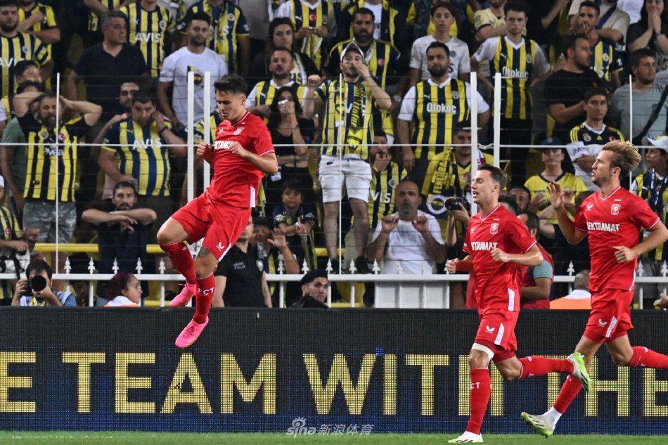 在欧洲足坛 在欧洲足坛